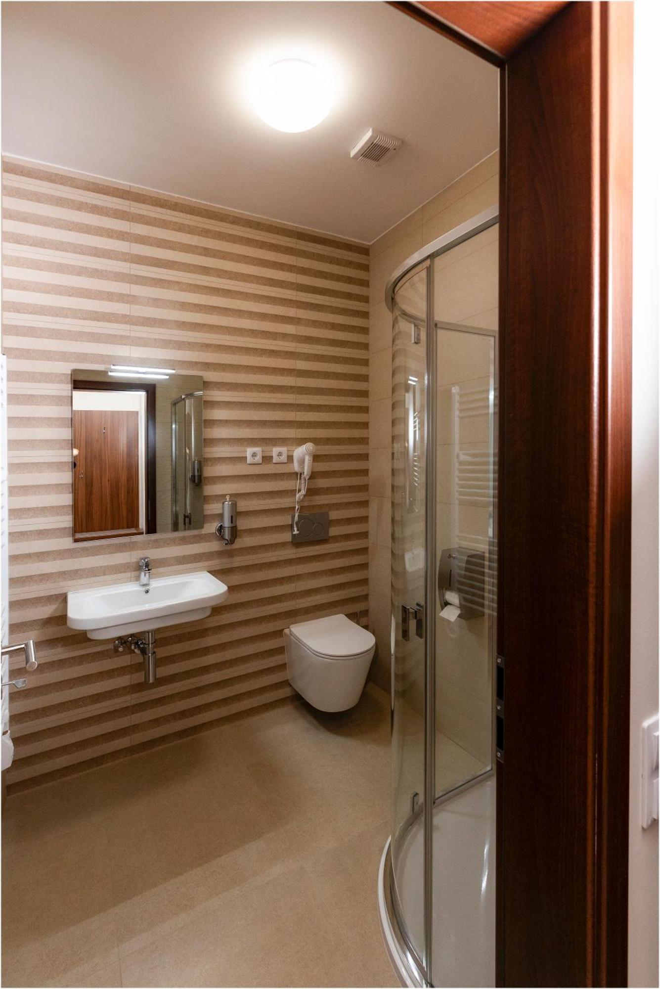River Apartmanhaz Jaszbereny Exterior photo
